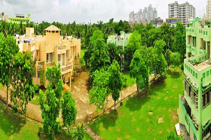 https://cache.careers360.mobi/media/colleges/social-media/media-gallery/1592/2018/12/29/College Campus  of Satyajit Ray Film and Television Institute Kolkata_Campus-View.jpg